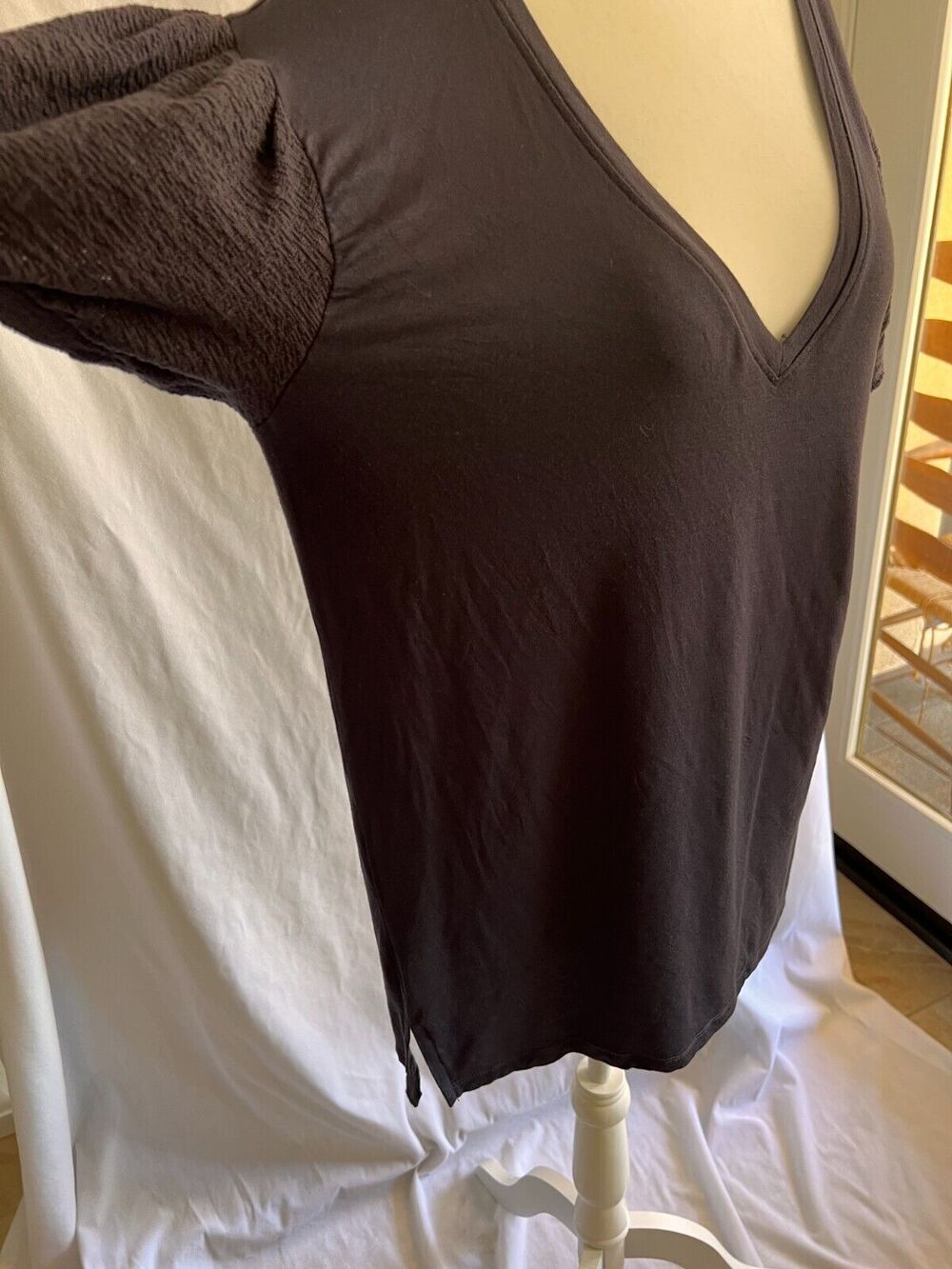 H by Bordeaux Black V-Neck Top with Textured Mixed-Media Puff Sleeves XL